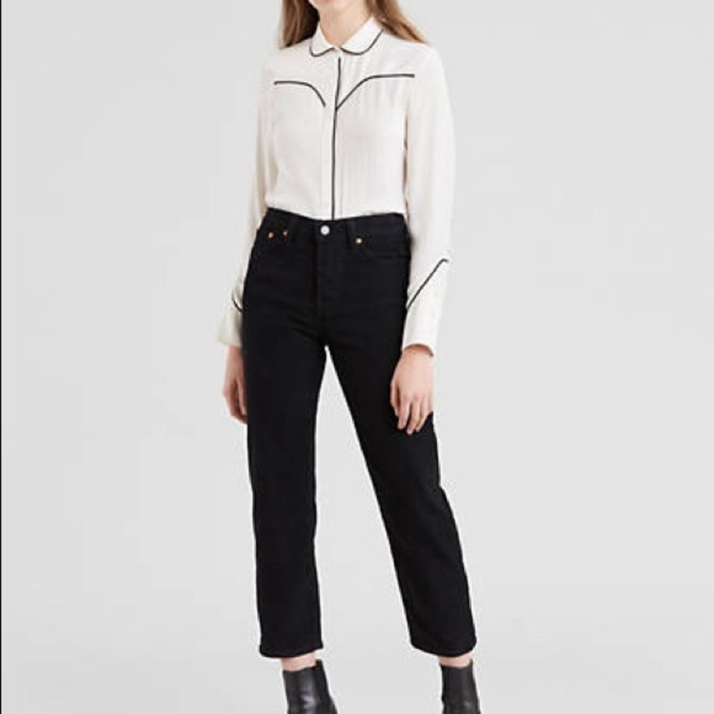 Levi’s Wedgie Fit black corduroy pants